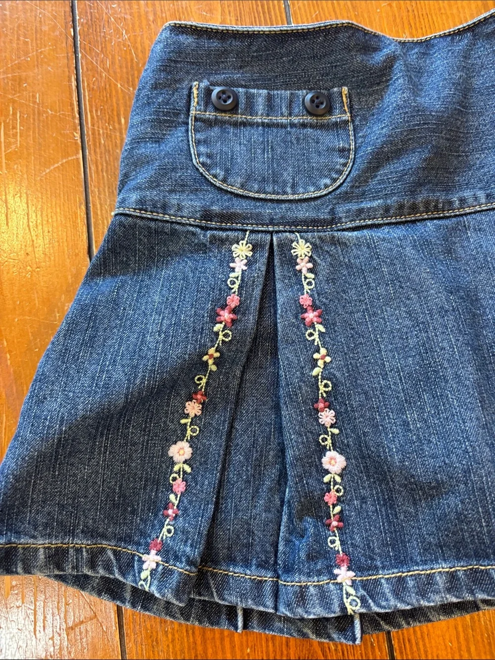 Gymboree Blue Denim Pleated Skort with Floral Embroidery Girls Size 4 GUC